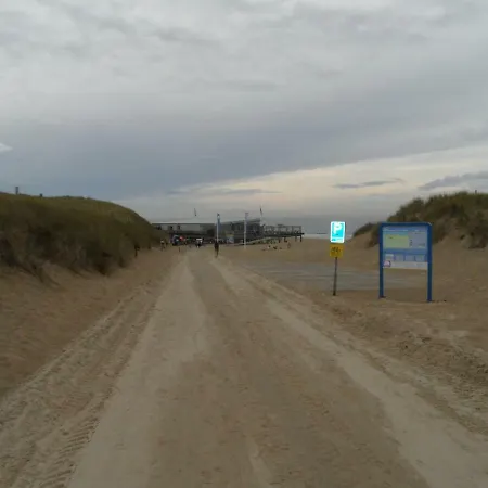 Apartment Strandslag Zanddijk 229 Aan Zee